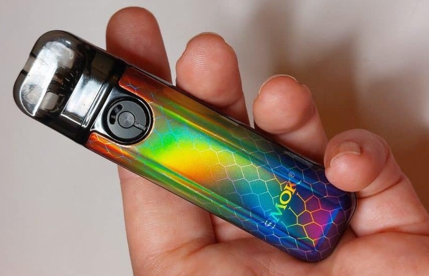 SMOK Novo 4 Mini Pod Kit Vape - グリーンブルーコブラ：2025年の日本市場にマッチしたコンパクト革新
